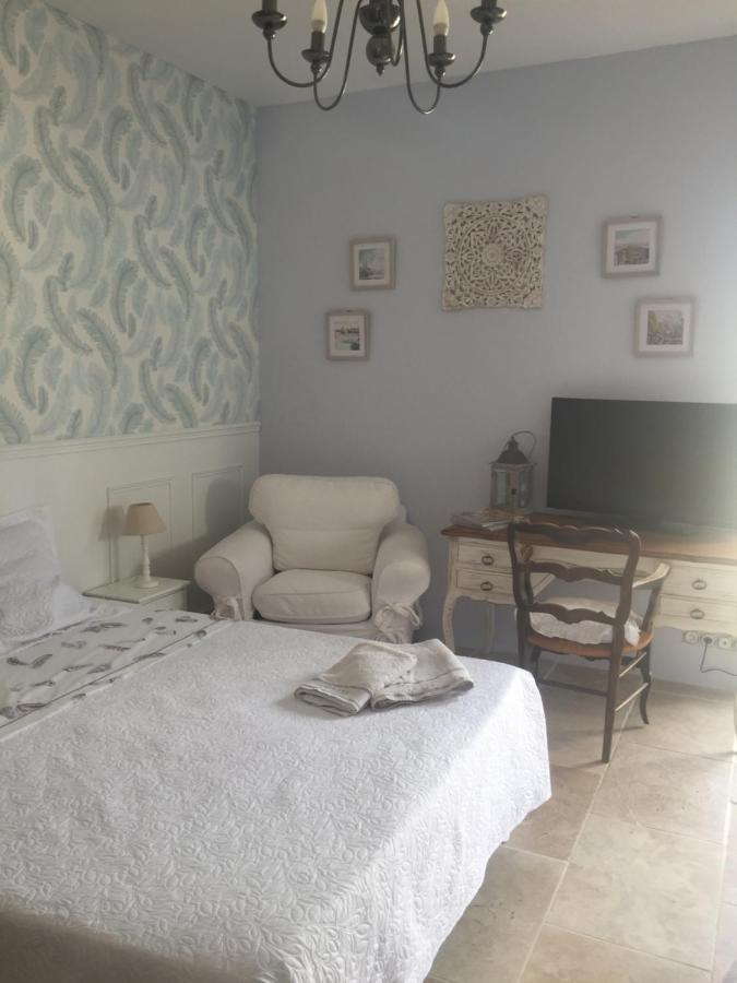 Les Olivades Bed and Breakfast Magalas Exteriör bild