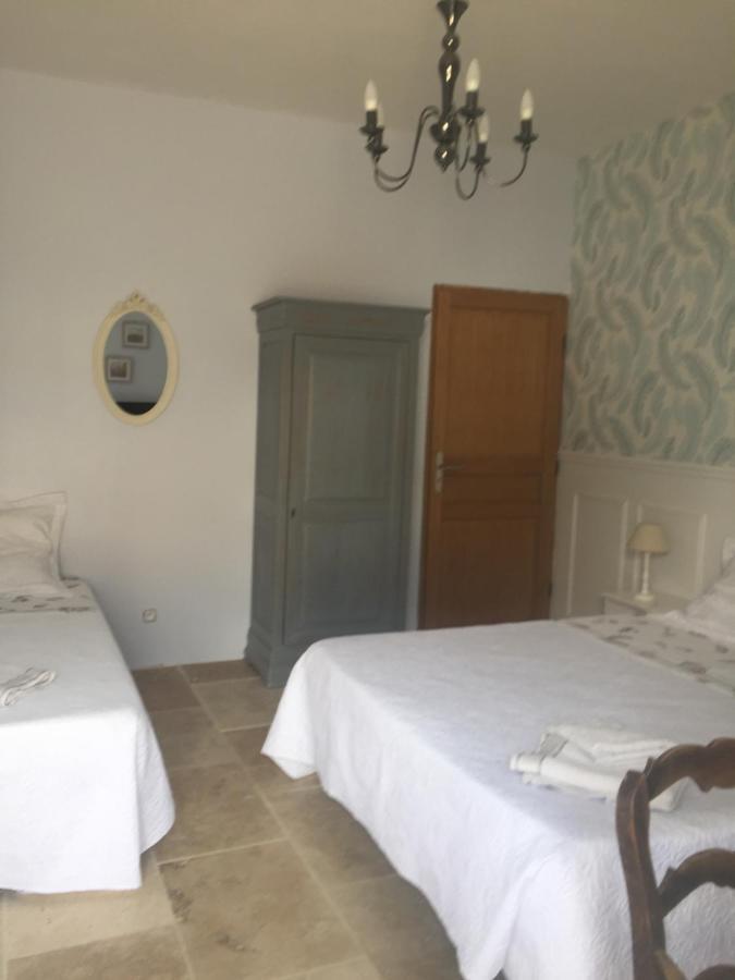 Les Olivades Bed and Breakfast Magalas Exteriör bild