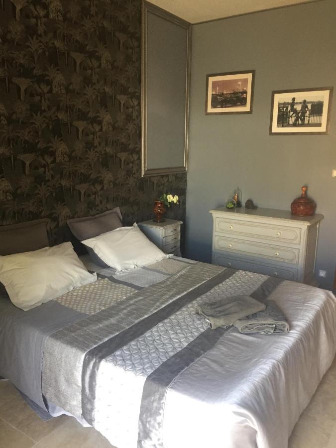 Les Olivades Bed and Breakfast Magalas Exteriör bild